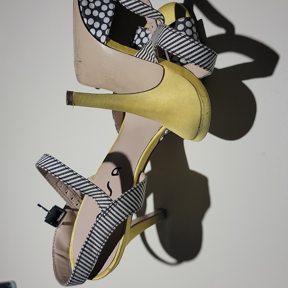 Polka dot high heels Unisa - Picture 4 of 4